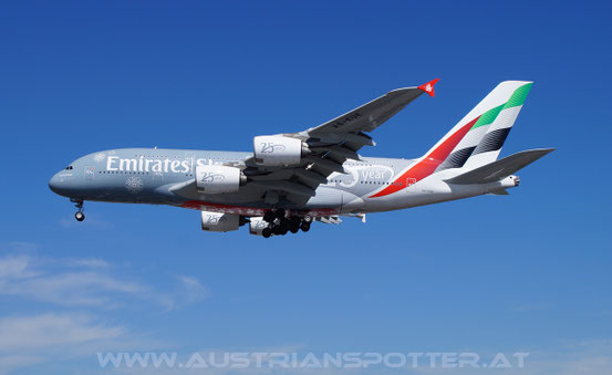 Emirates****A380-861****A6-EUE****Emirates Skywards 25th Anniversary cs