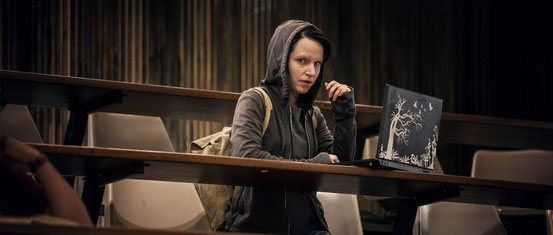 Friend Request (2016)