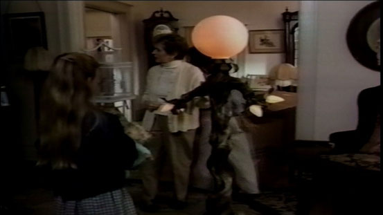 Amityville 4 - Le Retour Diable de Sandor Stern - 1989