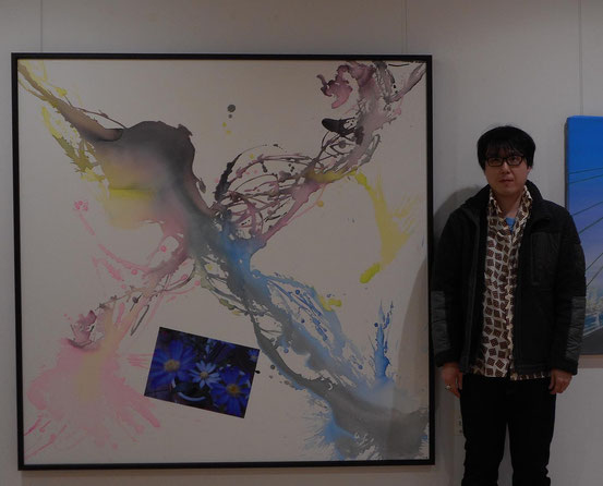 「CROSS」（水彩絵具、写真、キャンバス）（県展「藤沢市議会議長賞」受賞、2016年 横浜市民ギャラリーにて展示）