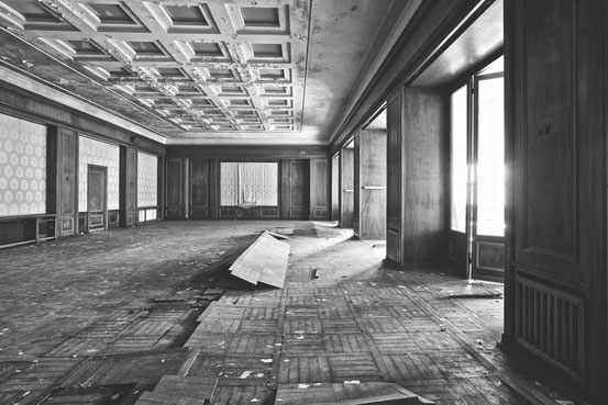 Saal im ehemaligen Hotel "Heinrich Heine"/ Schierke.