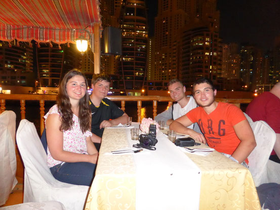 Familie Heinle. Links vorne: meine Schwester Tabea. Links hinten: mein Bruder Silas. Rechts vorne: mein Bruder Jonas. Rechts hinten: Ich.