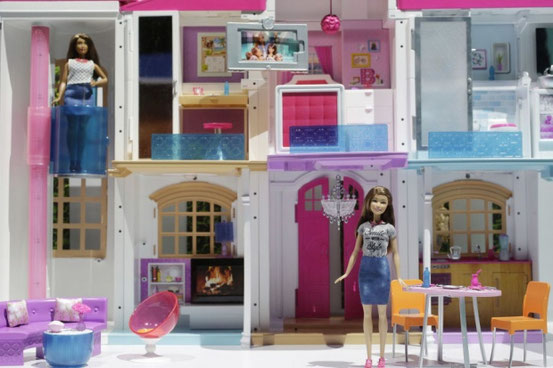 Barbie's smartes, internetverbundenes Traumhaus auf einer Messe in New York (©picture-alliance/AP)