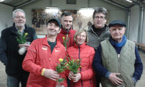 Platz 2 (Karl, Aras, Martin) und 4 (Adi, Jürgen, Uwe) der Geamtwertung.