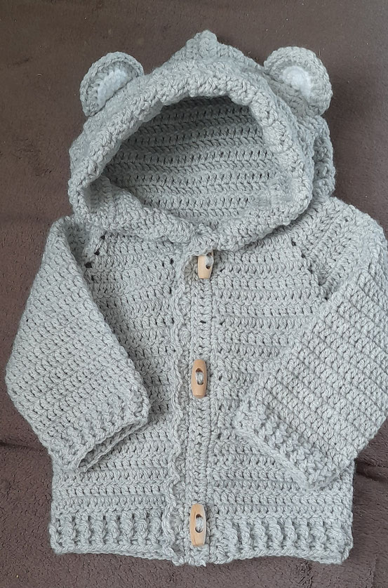 Cardigan taille 6-9 mois