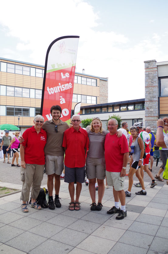 Passage à la 76ème Semaine Fédérale de la Fédération Française du Cyclotourisme à Saint Pourçain sur Sioule - Nous sommes les Lauréats 2014  pour la bourse Jeunes Voyageurs Souvenir Jacques Vicart - Début août 2014