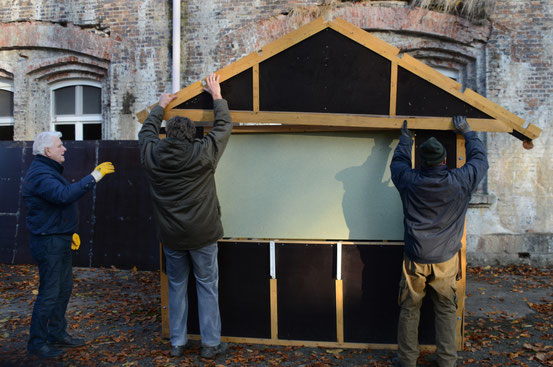 Aufbau der Punschbude für den Weihnachtsmarkt 2014