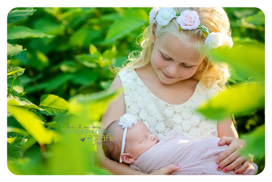 Baby Neugeborenenfotografie Fotografie Schwangerschaft Zwickau Familienshooting Kinderbilder Fotograf Daniela Rettke Hebamme Lichtbildkünstlerei Lichtbildkuenstlerei Geschwisterbilder