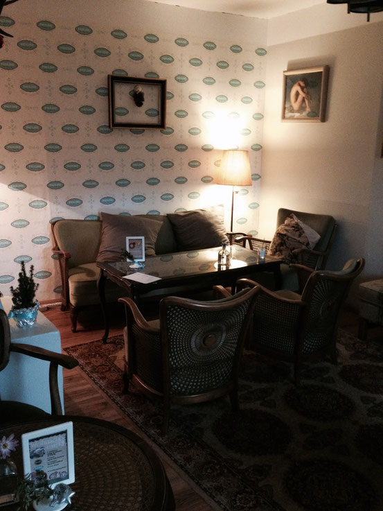 Das "Wohnzimmer" ist mit Abstand der beliebteste Ort im Cafe Pauline