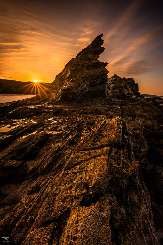 7. Am gleichen Strand konnte ich nach Sonnenaufgang dieses Bild der tollen Felsstrukturen einfangen