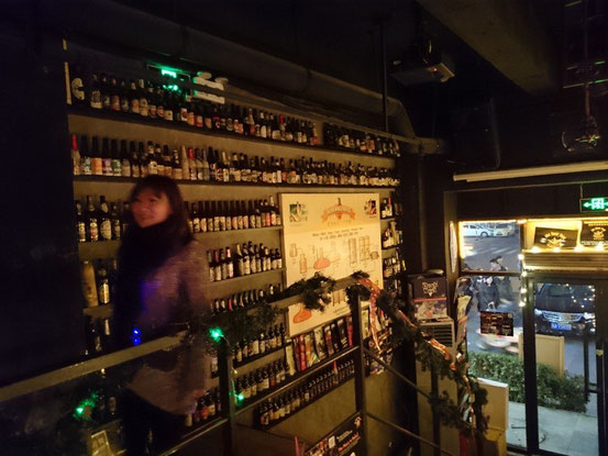 食後はいつものBarへ。