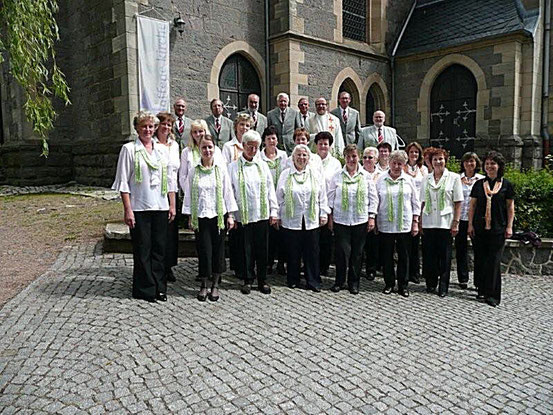 2009- Wir umrahmten einen Taufgottesdienst in der Kirche zu Brotterode/ in unserer Mitte Pfarrer M. von Frommanshausen / Quelle: H.u.L.Harms