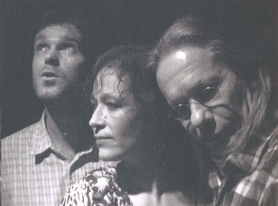 v.l.n.r.: Peter Schäfer (dr, voc), Sabine Göbel (b, voc), Kay Gottschalk (g, voc, harp)