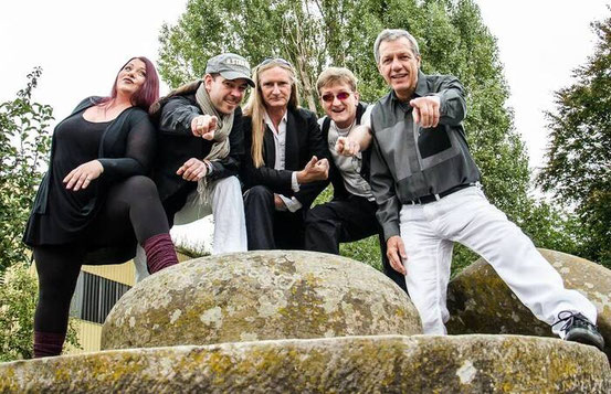 Der Auftritt der Gypsys am 31. Dezember im  Bürgerhaus wird ein besonderer: Die Band spielt zum letzten Mal beim Silvesterball in Dreieichs guter Stube. Foto: gypsys 