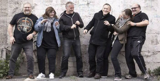 Seit 45 Jahren rockt die Dreieicher Band Disaster die Bühnen der Region. Die sechs Musikerinnen und Musiker freuen sich schon auf den Auftritt bei "Dreieich rockt". Foto: privat 