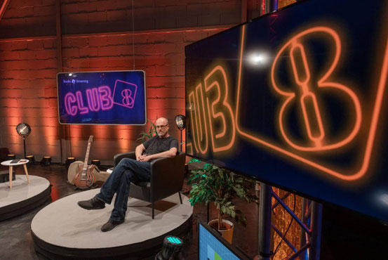 Im Club 8 haben regionale Bands die Möglichkeit, sich in Streaming-Konzerten zu präsentieren. Frank Müller ist von der Qualität begeistert. © strohfeldt