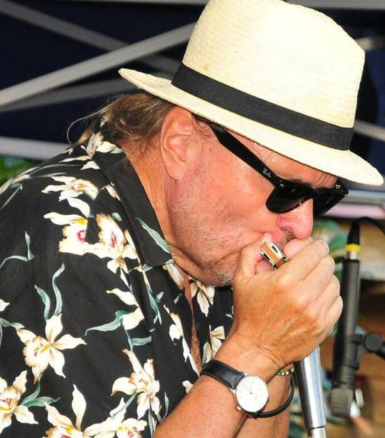 Hält sich an den ursprünglichen Klang: Blues-Musiker Klaus Kilian. Foto: Klemt
