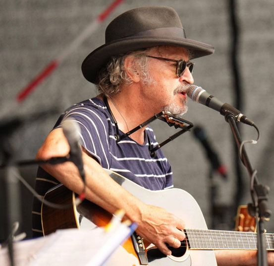 Wolfgang Niedecken tritt heute Abend im Hanauer Amphitheater auf. Er gibt eigene sowie Songs von Bob Dylan zum Besten. © -