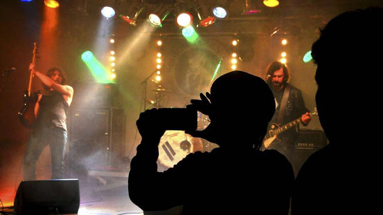 Seit 25 Jahren bieten die Festivals der Artificial Family auch einen Platz für Musiker, die in keine Schublade passen. © Prochnow