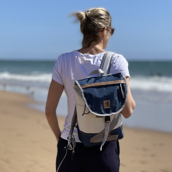 Rucksack aus recyceltem Segeltuch für Alltag und Strand