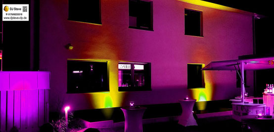 Suche Hochzeit DJ in Quakenbrück, Werlte, Diepholz, Vechta, Lohne, Lingen, Löningen, Cloppenburg, Oldenburg, Bremen und Friesoythe für Party Musik für unsere Firmen Feier.