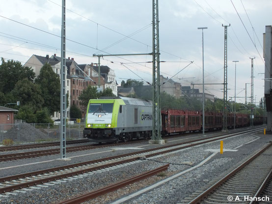 285 118-7 durchfährt am 30. Juni 2014 mit Autoleerzug Chemnitz Hbf.