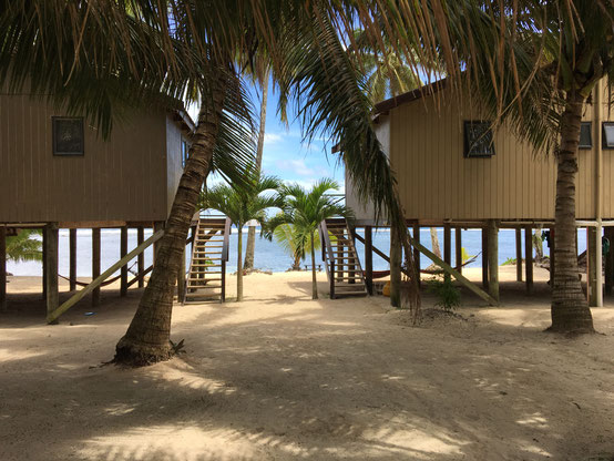 Rarotonga backpackers, beachfront accommodation rarotonga, cheap travel