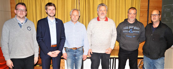 Bürgermeister Dr. Johannes Hanisch und der neue Ortsbeirat von Odersbach: von links n. rechts: Jan Kramer, BM Hanisch, Dr. Marc Wolfram, Heinz-Jürgen Deuster (neuer Ortsvorsteher), Michael Oesterling, Markus Schneider