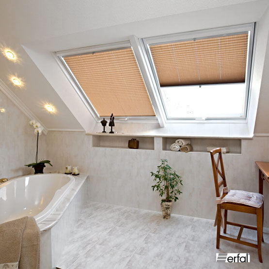 dachfenster-plissee-sonnenschutz-sichtschutz-bad