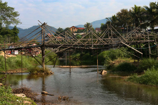 Die Brücke über den Fluss Nam Song