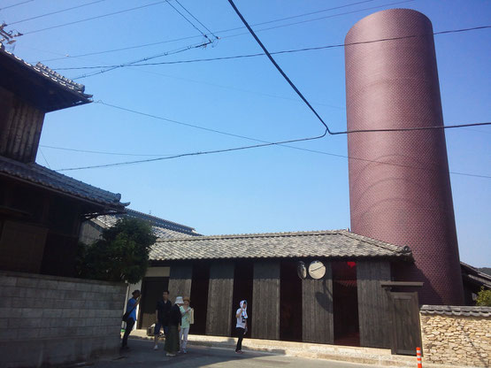豊島横尾館