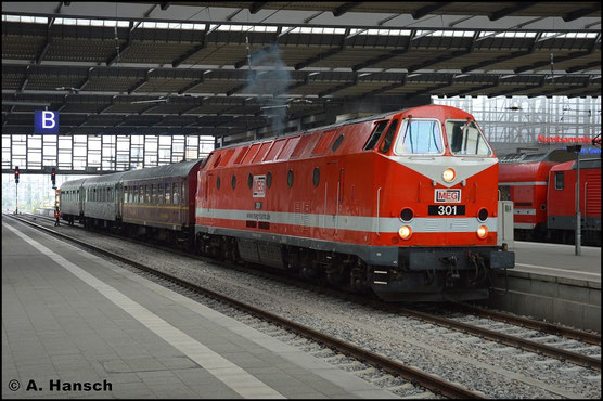 Am 13. September 2014 hat sie DPE 68912 am Haken. Es handelt sich dabei um eine MEG-Firmenausfahrt von Merseburg nach Schwarzenberg. In Chemnitz Hbf. entstand dieses Bild