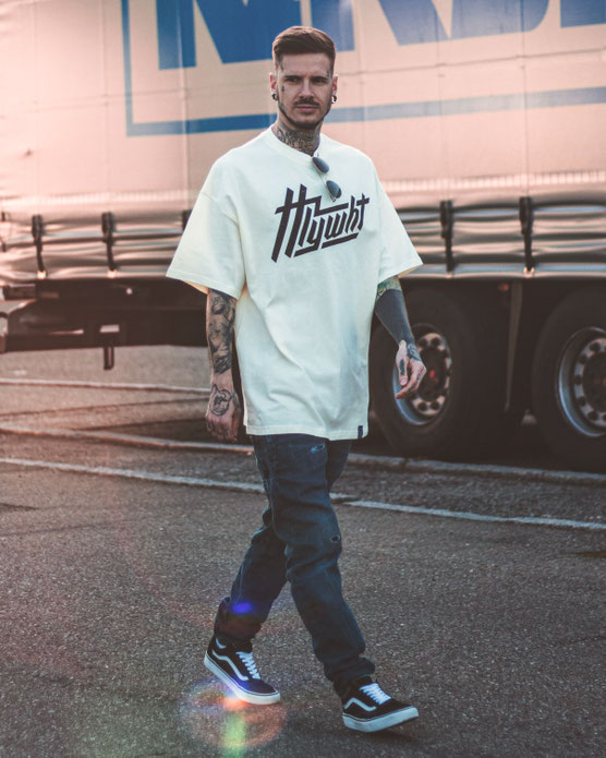 holywhat ,hlywht, holywhatclothingco, california, oversizedtee, fashion, summer, streetwear, tattoos, handtattoo