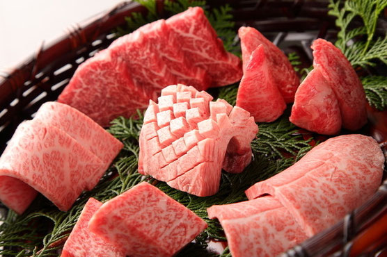 Signature Wagyu platter at Nikusho Nakata Honten