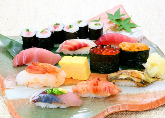 Nigiri Sushi in Ikebukuro Sushi restaurant