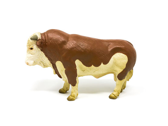 Braun-weißer Bulle von Schleich mit der Artikelnummer: 13138