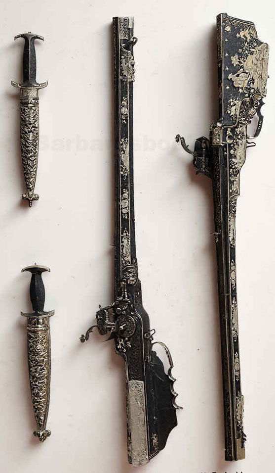 Schweizer Dolche und Jagdbüchse mit Radschloss aus der Sammlung Challande.