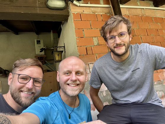 Marvin Foelsch, Photovoltaik-Experte und Christoph Bogner, Elektrotechniker 