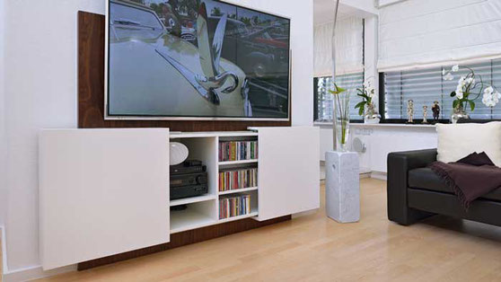 Sideboard mit Schiebetüren in weiß