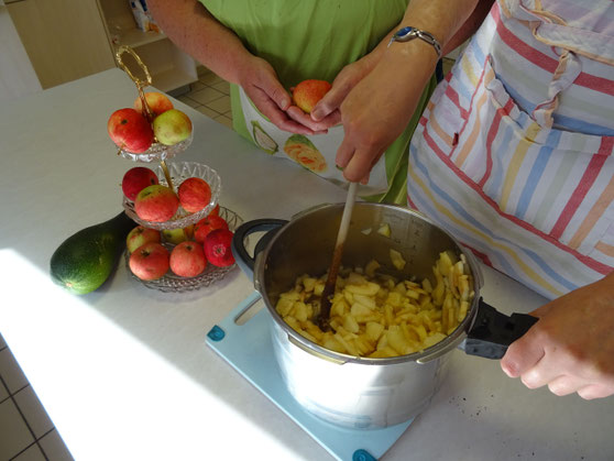 Junge Flüchtlinge integrieren sich selbst - Haus vom Guten ...
