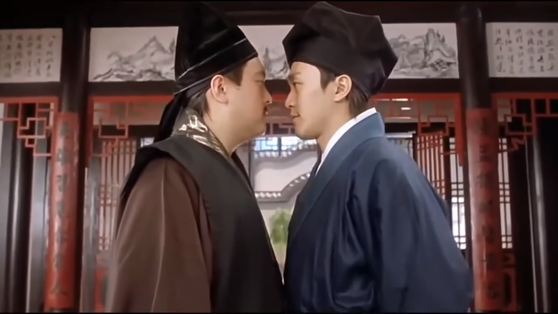 不知左右,就會產生『嘴對嘴』的危險!(《唐伯虎點秋香》截圖)