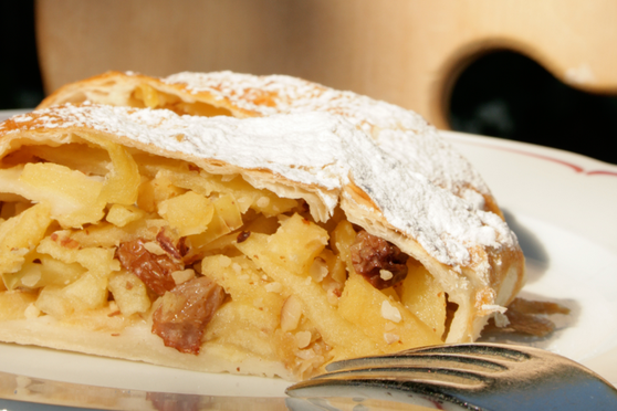 Südtiroler Apfelstrudel mit Mürbteig Gourmet Südtirol