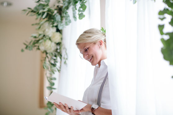 Freie Trauung Mitteldeutschla, Freie Rednerin Sachsen, Freie Rednerin Thüringen, Freie Trauung Norddeutschland, Hochzeitsredner, Alternative Trauzeremonie, Coburg, Eisenach, Weimar, Jena, Gera, Heiraten in Norddeutschland, Heiraten an der Küste