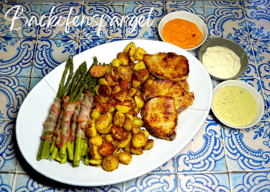 grüner Spargel aus dem Backofen mit Bacon und Parmesan