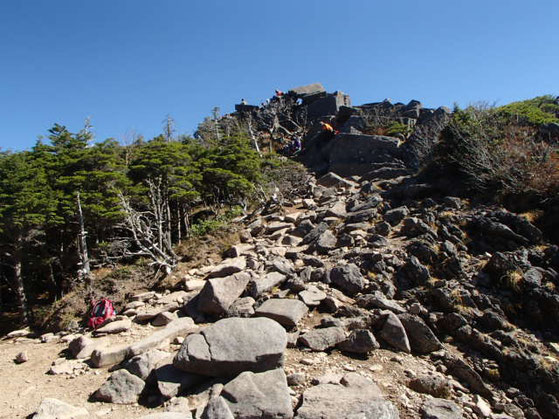 にゅう　登山　ツアー