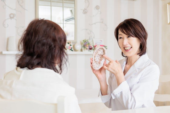 愛知県豊田市で基礎代謝をあげ、自然治癒力を高める整膚（せいふ）・肌つまみ整膚・つまむだけダイエットや効果がでる耳つぼダイエットで体質改善・生活習慣病改善などおこなっております。整膚では、乳癌（にゅうがん）の術後の傷のケアも専門的に行っております。ダイエットでは、遺伝子レベルで体質を解析し、効率の良いダイエット方法をお伝えしております。 また、耳つぼダイエットを学びたい方の為の、耳つぼダイエット１day資格習得セミナーの受付や、整膚学園の整膚美容マスター養生校も当サロンにて開講しております。