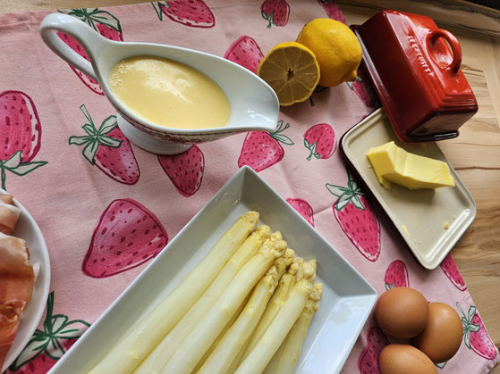 Cremige Sauce Hollandaise Nahaufnahme perfekt zu Spargel