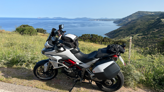 Sardinien Motorrad-Reise - Küste bei Alghero