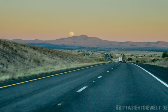 mond,arizona,berge,highway,40,grand,canyon,jucy,campervan,rentals,sehenswürdigkeiten,tipps,oktober,fotografie