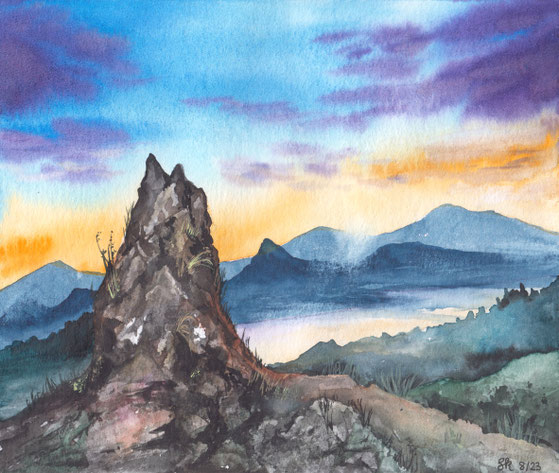 Aquarellbild "La Gomera": großer detailliert gemalter Felsen vor Grasland und Hügeln im Hintergrund. Farbenfroher Himmel in Orange, Blau und Lila